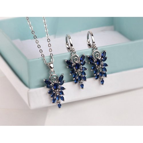 Set Cercei+Pendativ argint Hymn, Albastru, Elemente Swarovski Set Cercei+Pendativ argint Hymn, Albastru, Elemente Swarovski