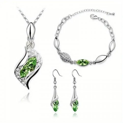 Set argint lant pandantiv cercei si bratara cu Elemente Swarovski Green Set argint lant pandantiv cercei si bratara cu Elemente Swarovski Green