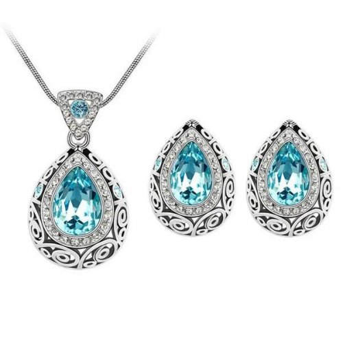 Set femei cercei lant si pandantiv Aquamarine Blue Madame Elemente Swarovski